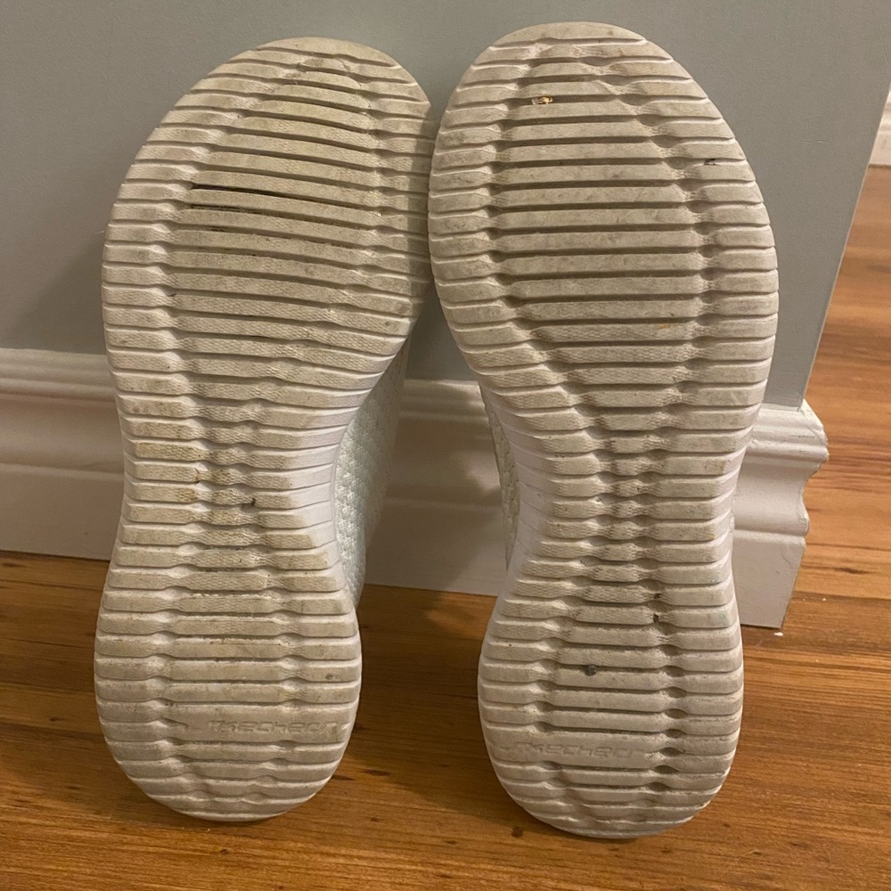 Skechers Sneakers - Picture 7 of 11